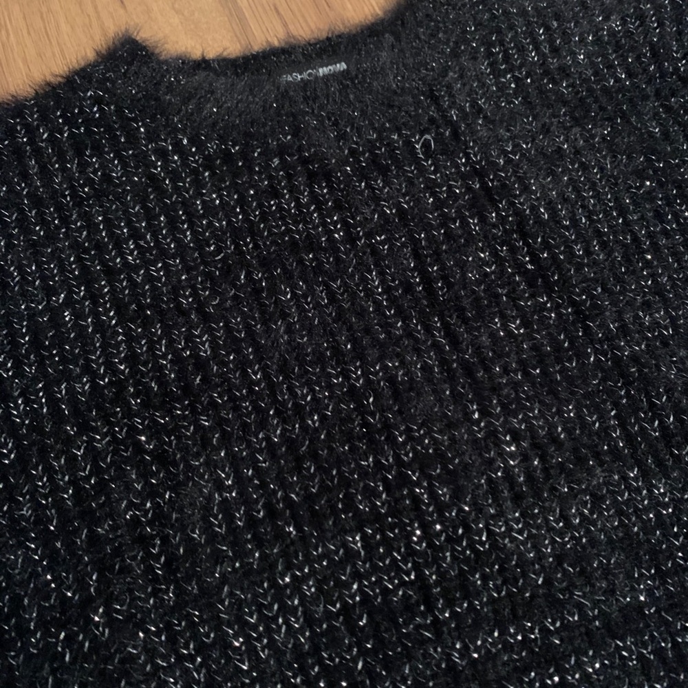 Top - Picture 3 of 3